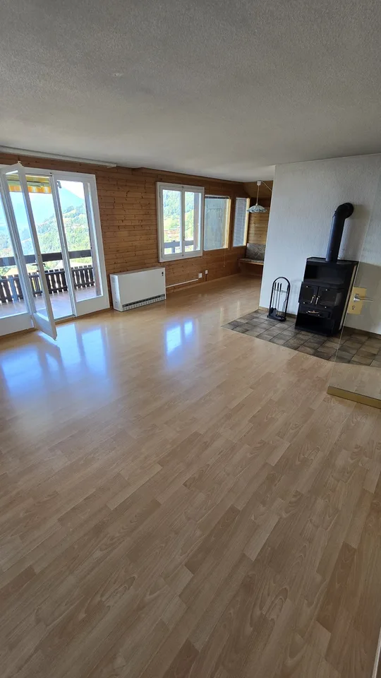 Grosszügige 3-Zimmer-Wohnung mit traumhafter See- und Bergsicht  Waldeggstrasse 33, 3803 Beatenberg