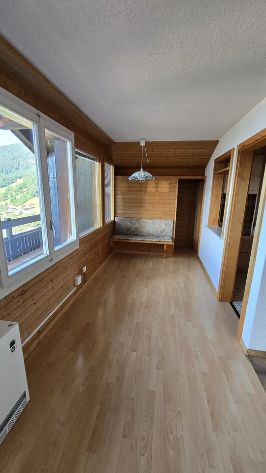 Grosszügige 3-Zimmer-Wohnung mit traumhafter See- und Bergsicht  Waldeggstrasse 33, 3803 Beatenberg