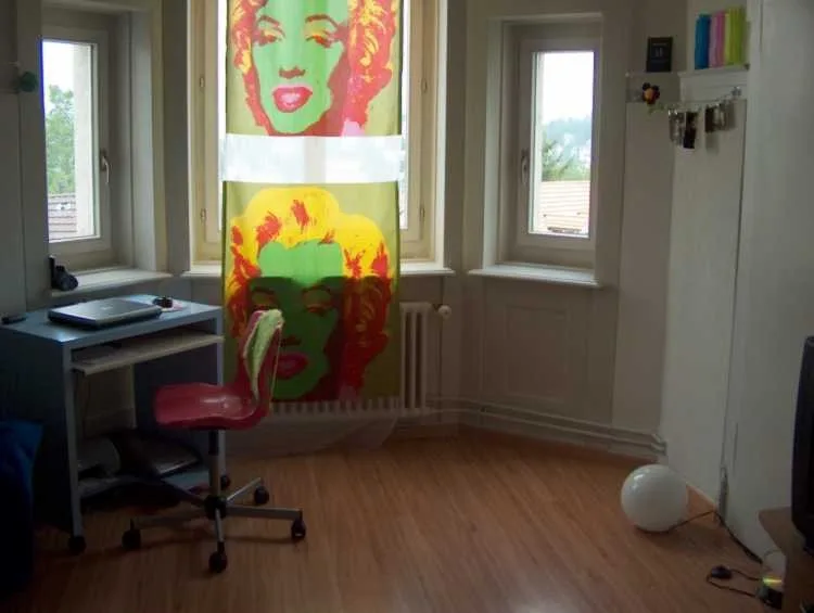 Studentenhaus 4-Zimmer-WG Wohnung