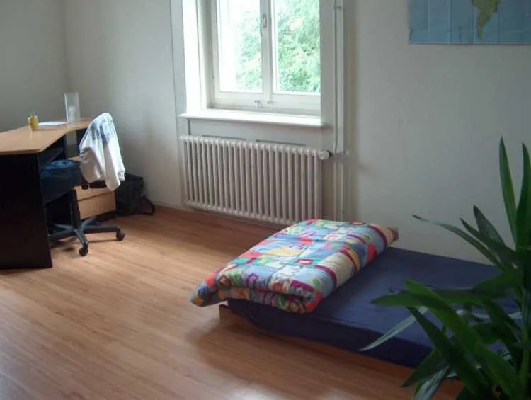 Studentenhaus 4-Zimmer-WG Wohnung