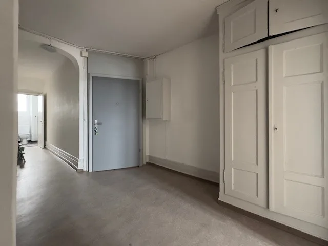 Studentenhaus 4-Zimmer-WG Wohnung