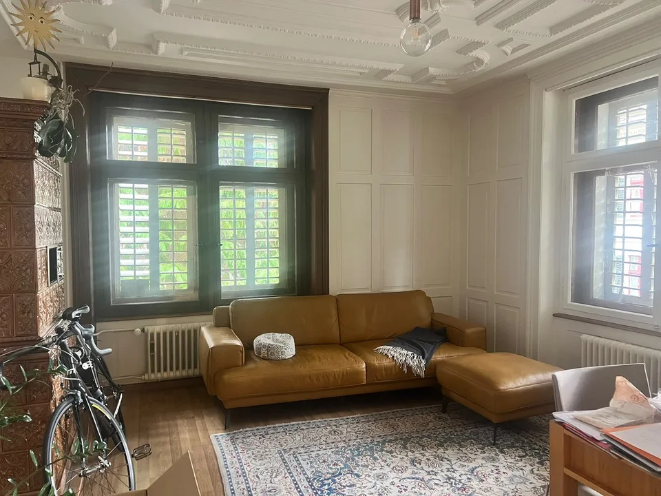 Wunderschöne, helle Altbauwohnung an zentraler Lage