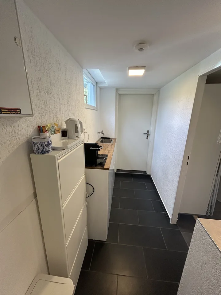 Chambre, salle de douche/wc et kitchenette