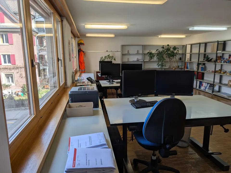 160 m² Bürofläche mit Parkplätzen – helles Grossraumbüro in Chur