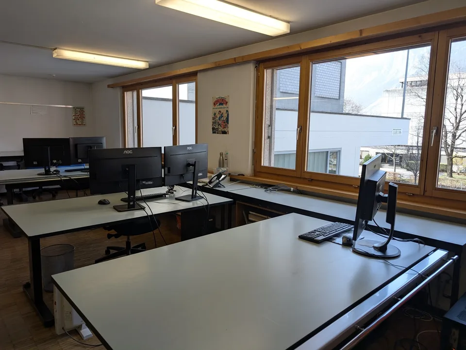 160 m² Bürofläche mit Parkplätzen – helles Grossraumbüro in Chur