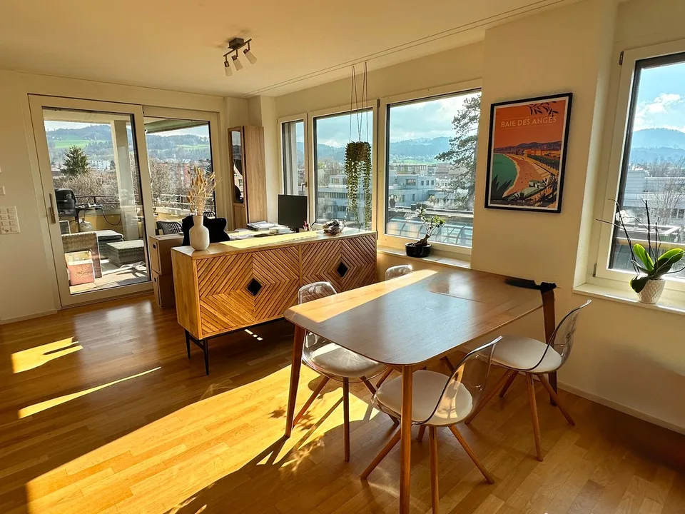 Moderne 2½-Zimmer-Wohnung im 6. OG