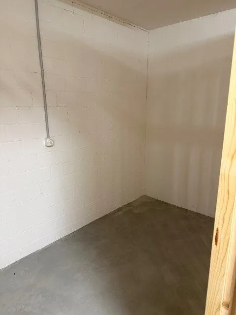Benötigen Sie mehr Platz - diverse Kellerabteile zu vermieten
