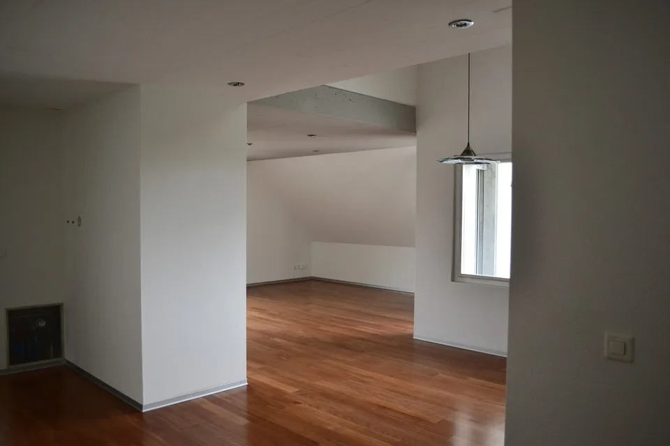 4.5-Zimmer-Maisonette-Wohnung mit grossem Balkon und unverbaubarer Aussicht