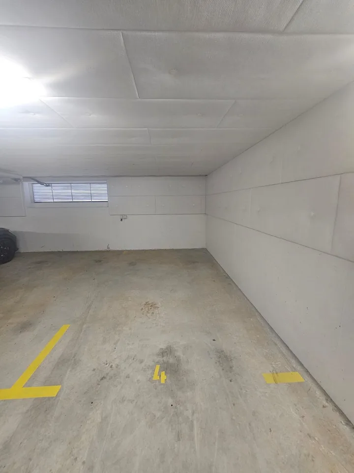 Parkplatz / Parkplätze zu Vermieten