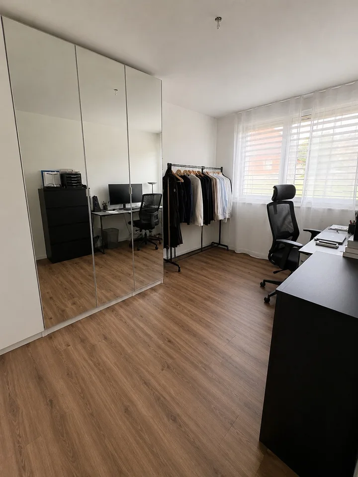 Helle und moderne 4.5-Zimmer-Wohnung mit grosszügigem Balkon