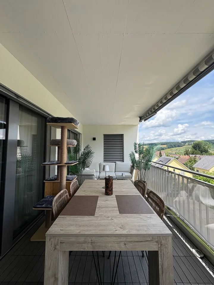 Spacious 3.5-room apartment with a dreamy view of the greenery