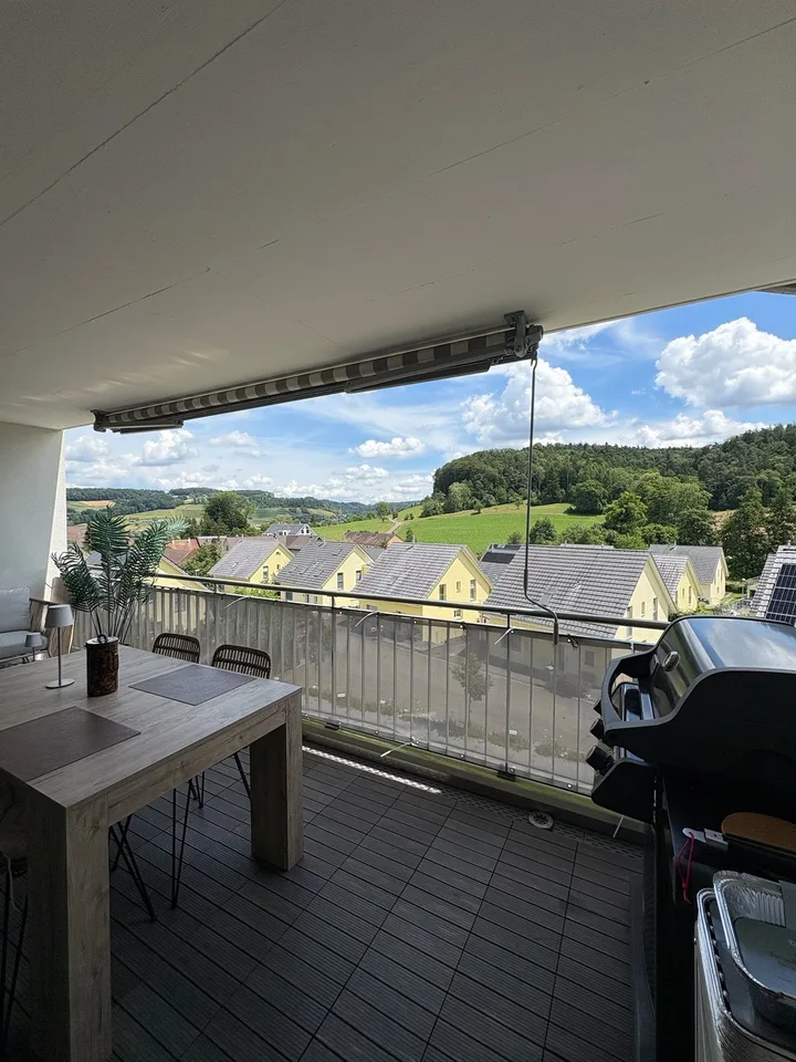 Spacious 3.5-room apartment with a dreamy view of the greenery