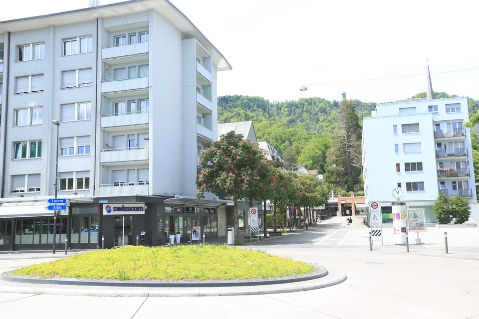 A furnished WG-room in Adliswil (Zurich land) is available from 1. October 2026