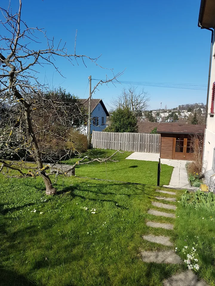 A furnished WG-room in Adliswil (Zurich land) is available from 1. October 2026