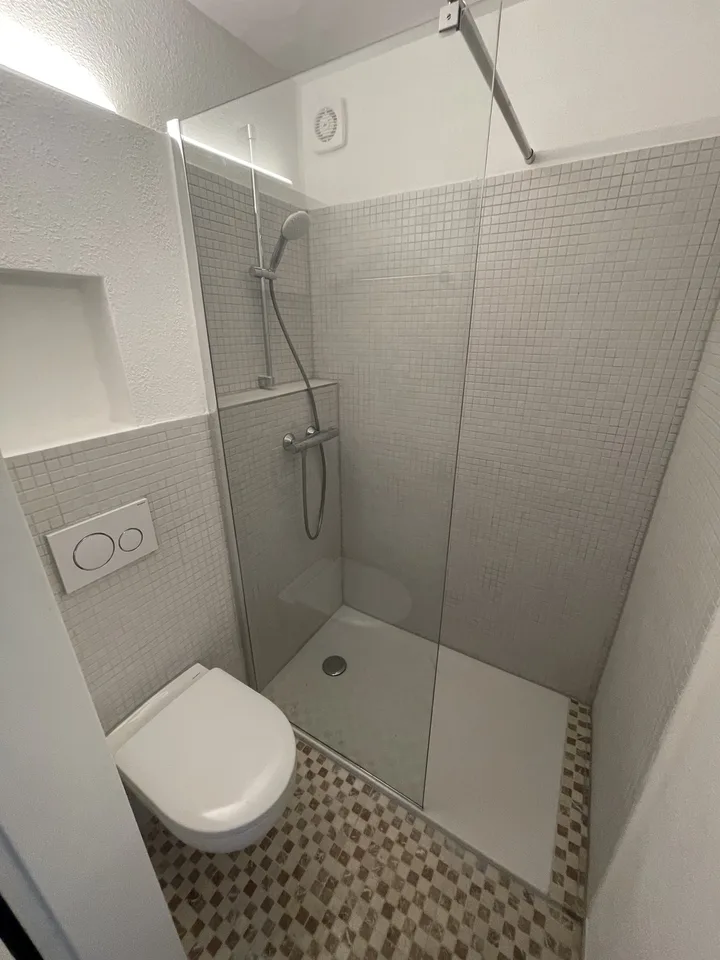 Neu saniertes, helles Studio beim Bahnhof Tiefenbrunnen - Zuerich Seefeld