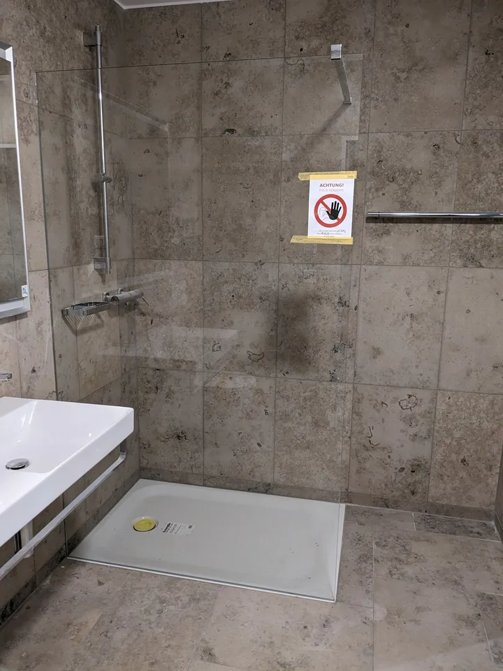 Modern 2.5 rooms apartment available near Binz station