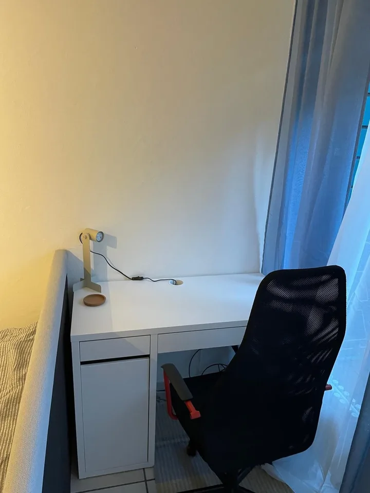 WG Zimmer zu vermieten in frisch renovierter Wohnung – Top Lage, alles inklusive!
