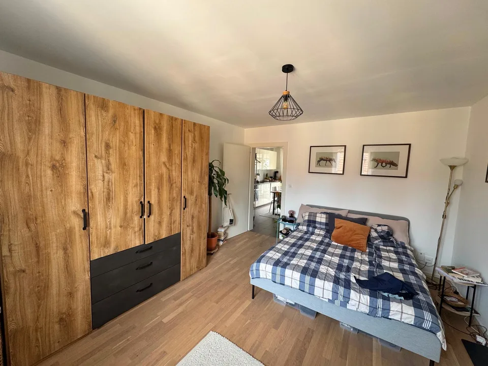 Helle 3.5-Zimmer-Wohnung mit zwei Balkonen – nahe Lochergut