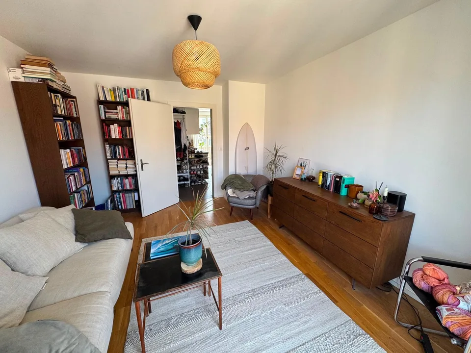 Helle 3.5-Zimmer-Wohnung mit zwei Balkonen – nahe Lochergut