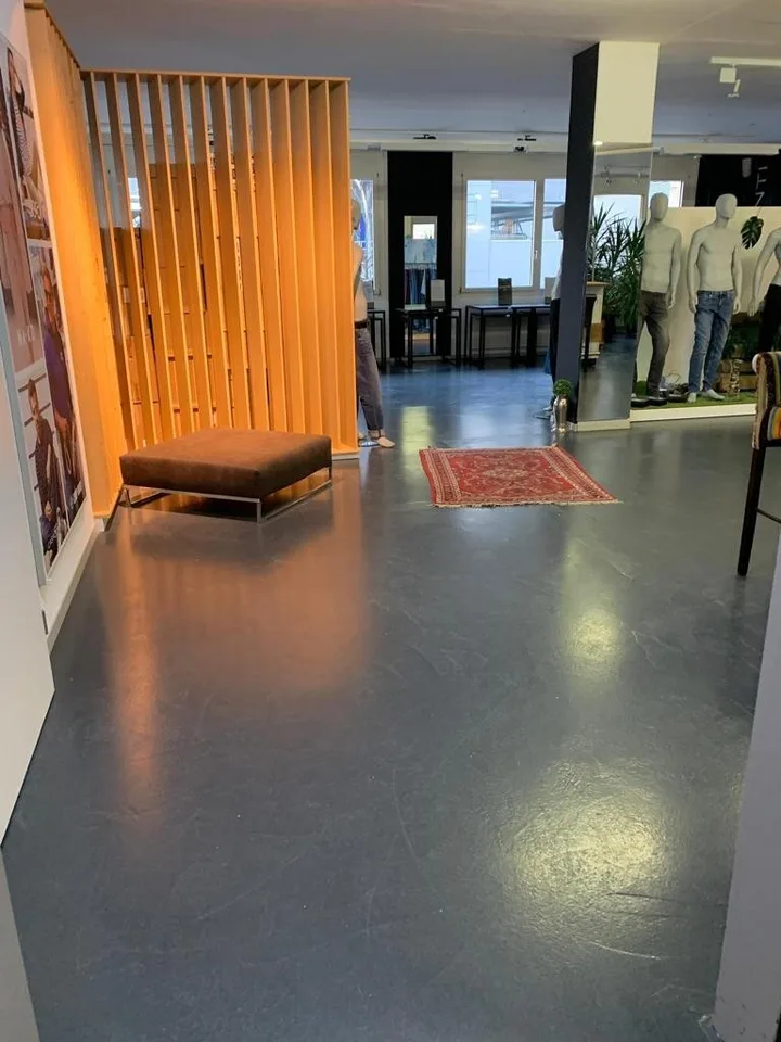 Vielseitige Gewerbefläche Nähe Flughafen