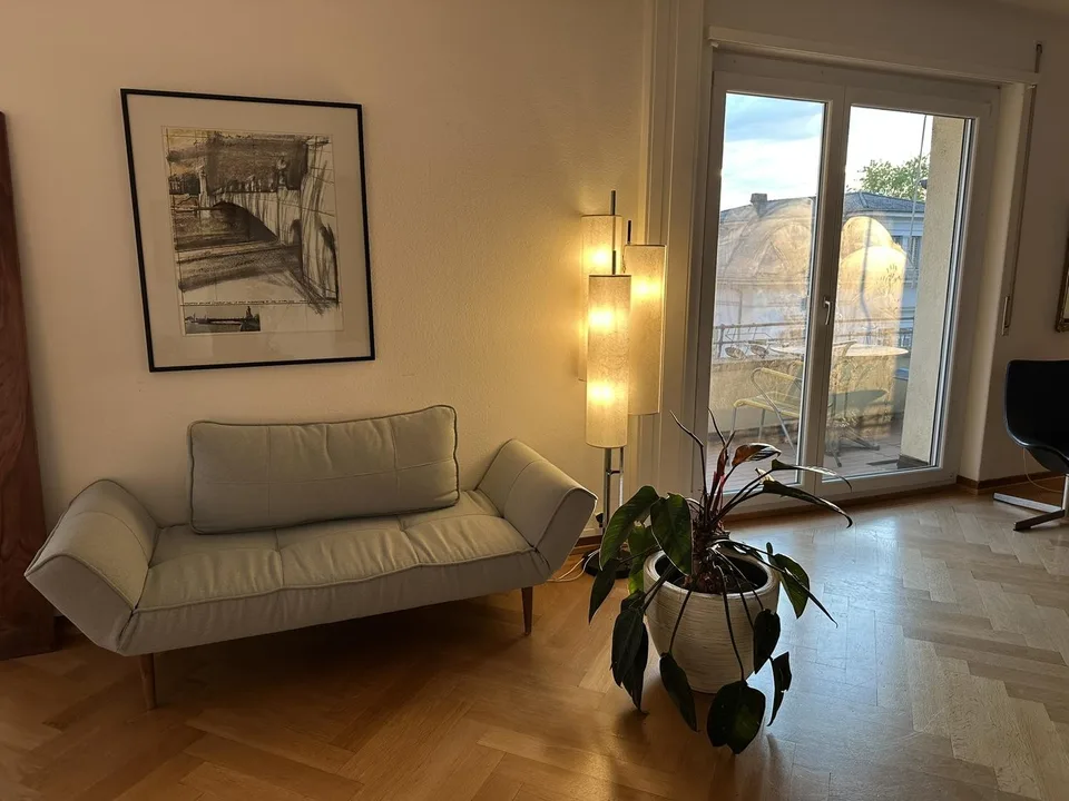 Sonnige, zentrale 4.5 Zimmer Wohnung - sunny, well located