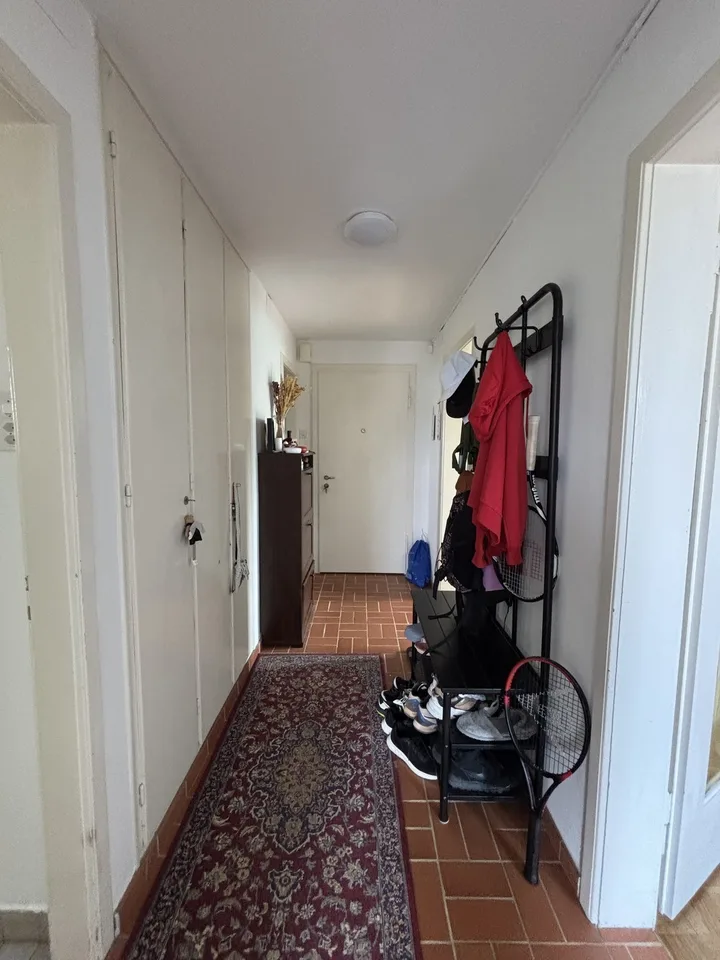 Spacious, big bedroom in beautiful Hönggerberg area - long term stays only!