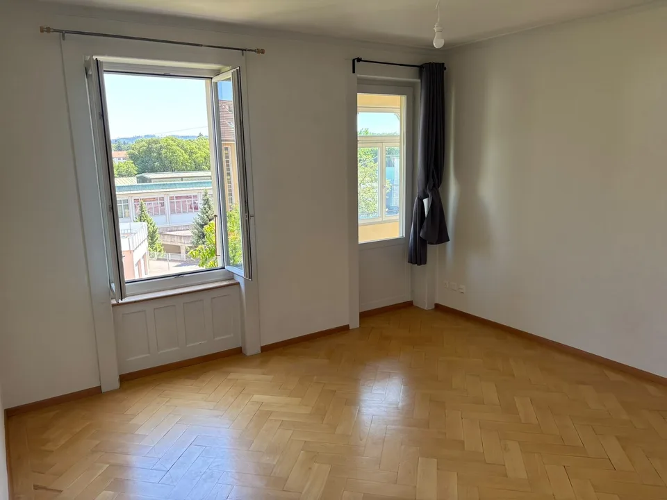 Schöne zentrale 3.5 Zi.-Whg. mit Pavillon zur Mitbenutzung im Garten