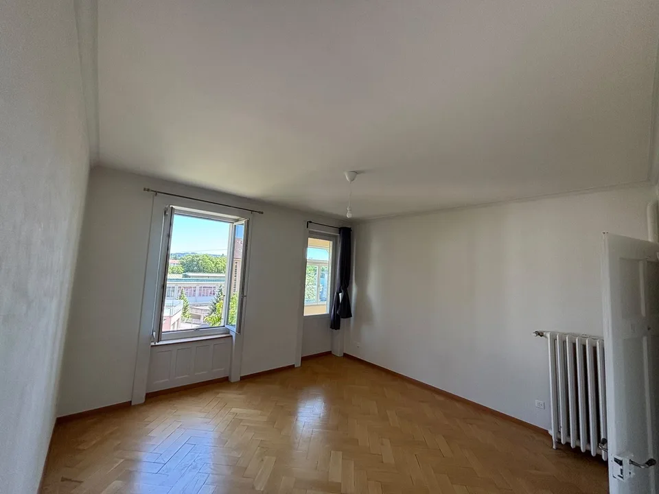 Schöne zentrale 3.5 Zi.-Whg. mit Pavillon zur Mitbenutzung im Garten