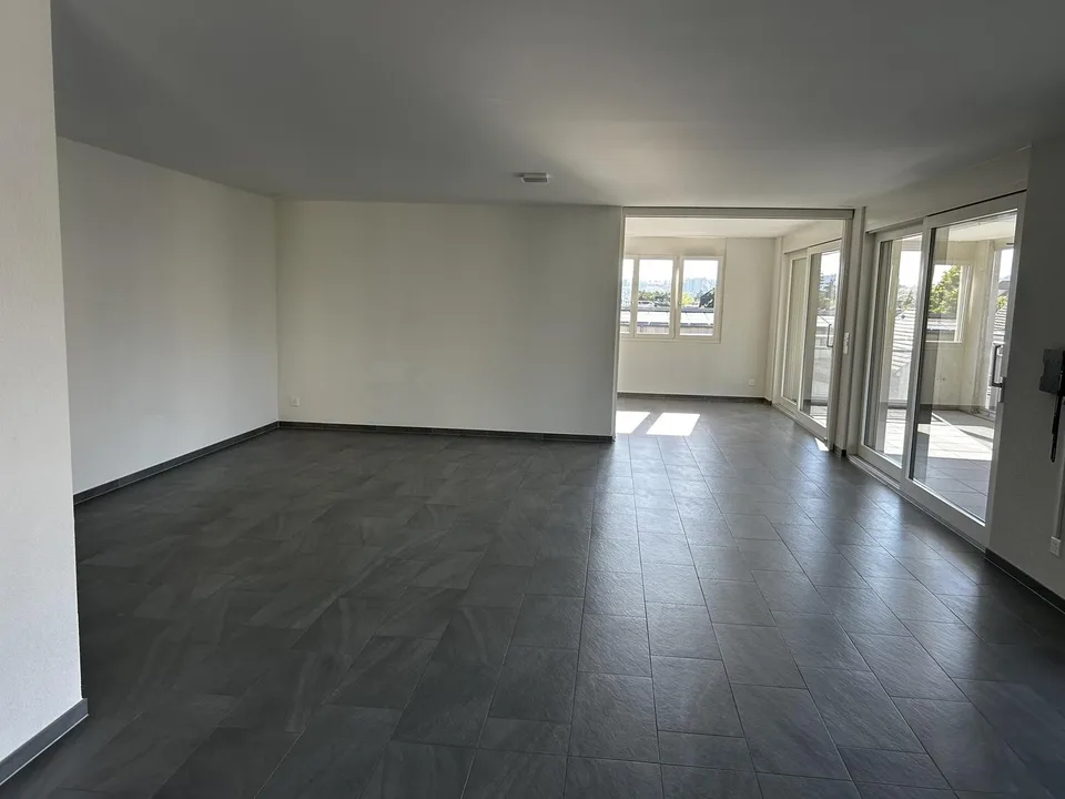 FRIBOURG – Exceptionnel 5.5 pièces de 158 m² avec terrasse vitrée de 42 m²