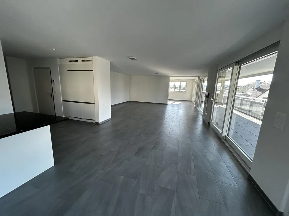 FRIBOURG – Exceptionnel 5.5 pièces de 158 m² avec terrasse vitrée de 42 m²