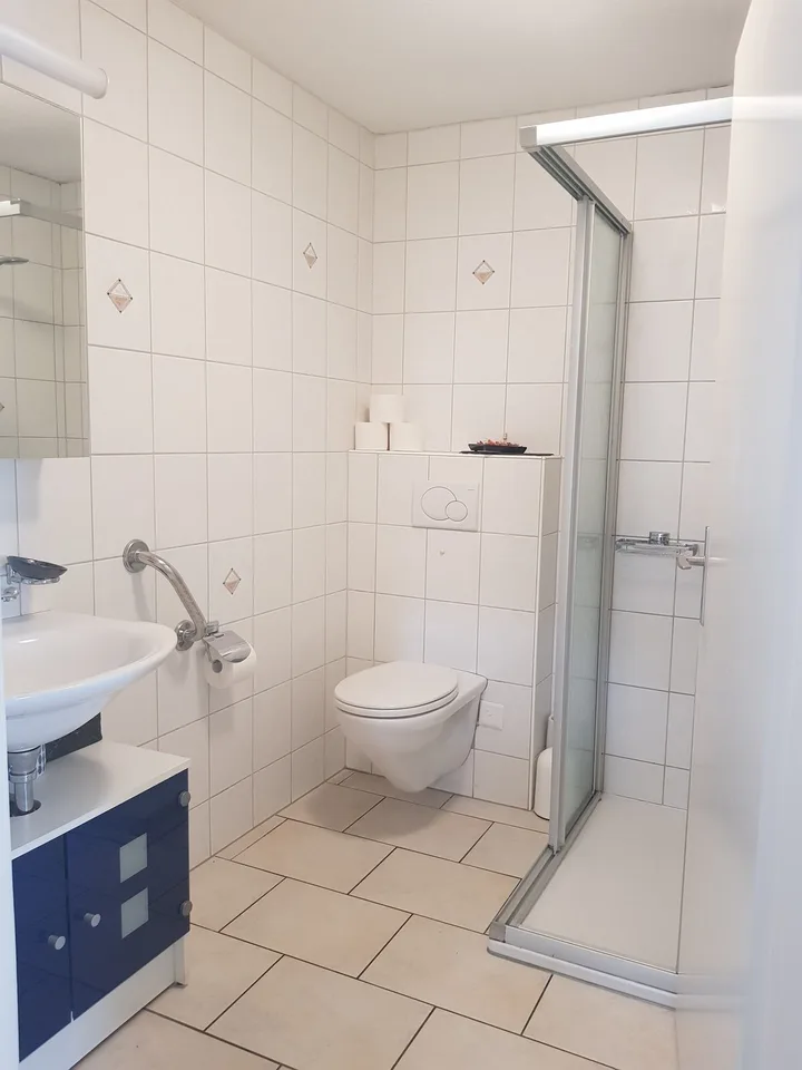 Studiowohnung in EG von Einfamilienhaus, eigene Waschmaschine + Geschirrspüler