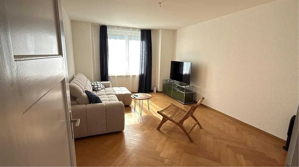 Wunderschöne Wohnung im beliebten Breitsch sucht Untermieterin / Untermieter