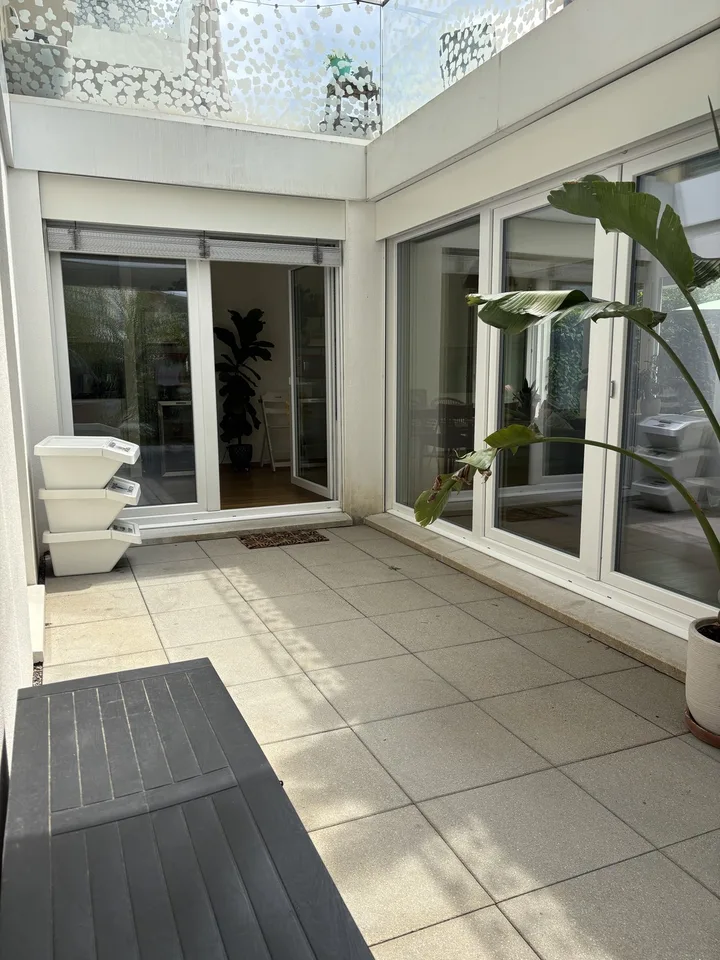 Apartement 4 1/2 avec jardin