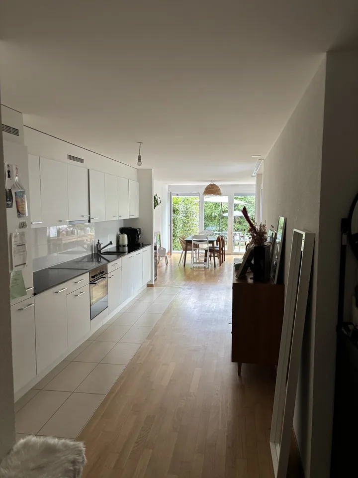 Apartement 4 1/2 avec jardin