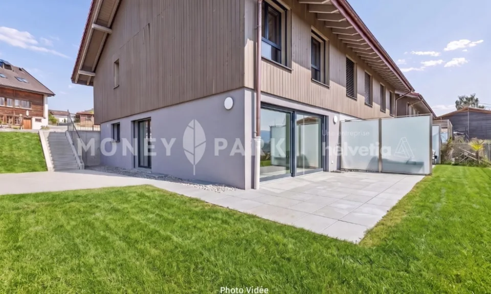 Maison contigüe d'angle de 5.5 pièces