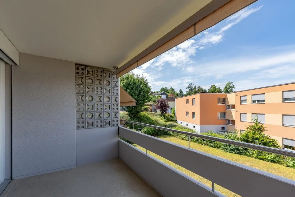 Grosszügige 4.5-/5.5-Zi. Wohnung im 1. OG – photo 6 of 11