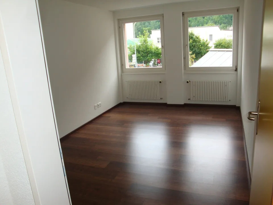 Gelegenheit: Praxis/Büroraum 22 m2 mitten im Zentrum