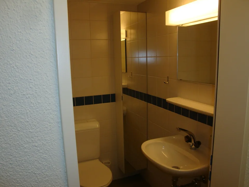 Gelegenheit: Praxis/Büroraum 22 m2 mitten im Zentrum