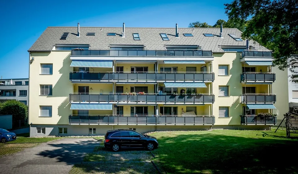 Helle und moderne 3-Zimmerwohnung mit Balkon zu vermieten