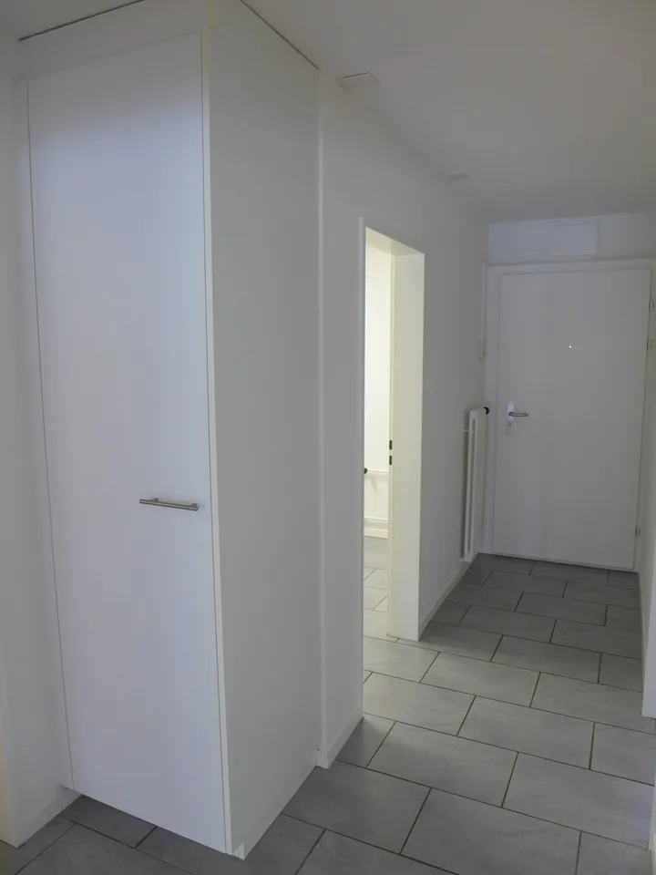 Helle und moderne 3-Zimmerwohnung mit Balkon zu vermieten