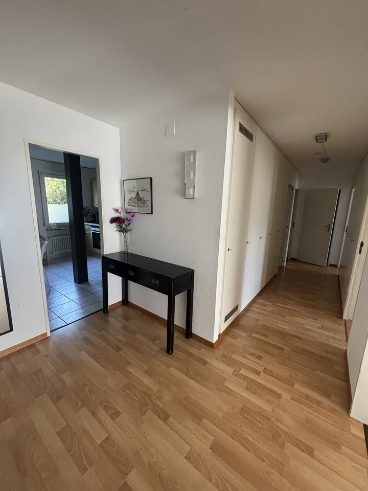 Appartement spacieux de 4,5 pièces avec garage à Bienne – Chante-Merle 58