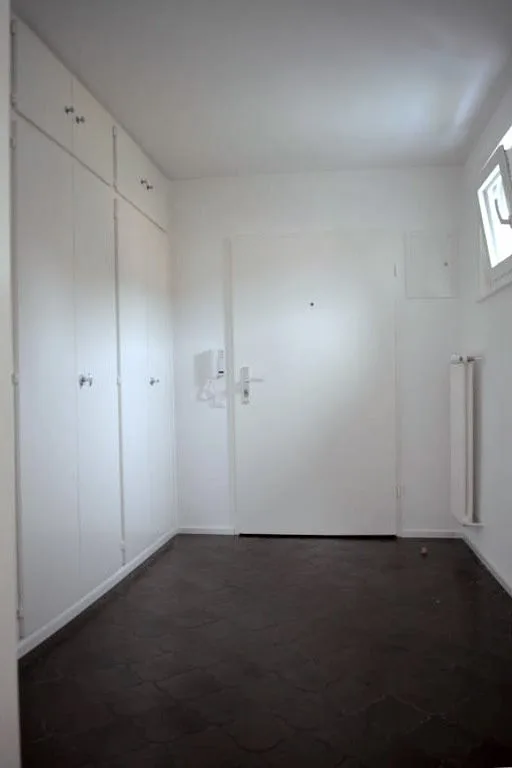BEL APPARTEMENT, SPACIEUX ET LUMINEUX AVEC BALCON