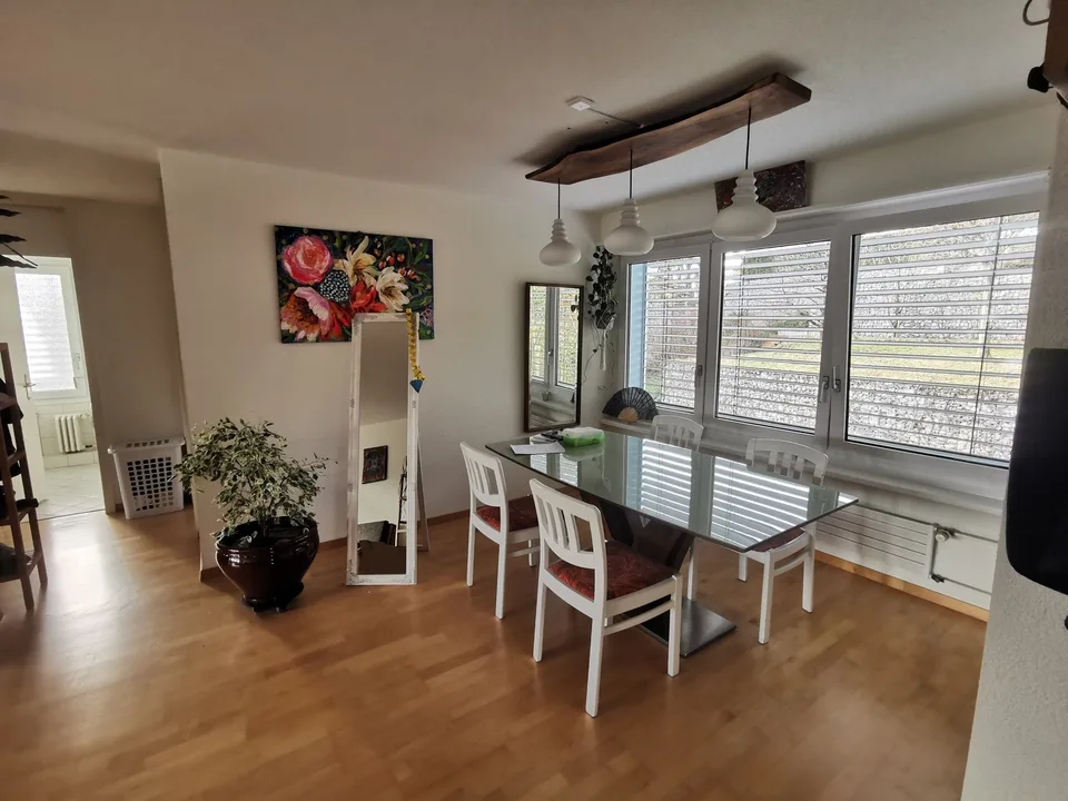 WG Zimmer 10 m² in 2-er WG in ruhiger Lage am Stadtrand von Rapperswi