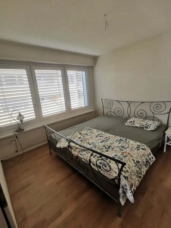 WG Zimmer 10 m² in 2-er WG in ruhiger Lage am Stadtrand von Rapperswi