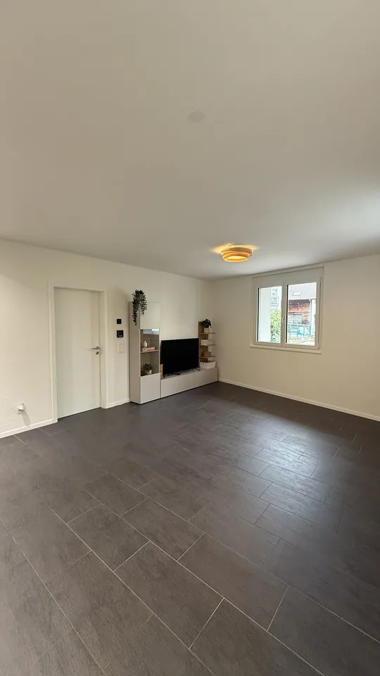 3.5-Zimmerwohnung, Hochparterre mit Terrasse im 1. OG