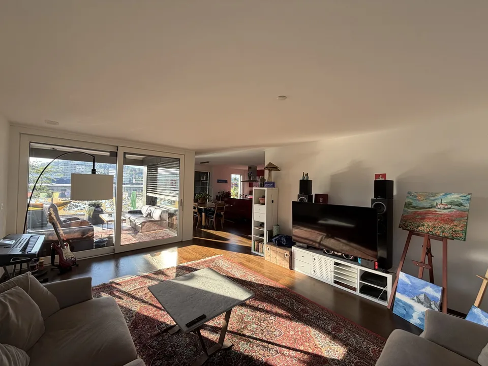 Lichtdurchflutete 4.5-Zimmer-Attikawohnung mit zwei grosszügigen Terrassen in Winterthur