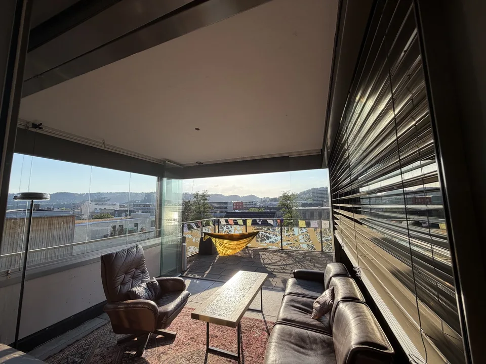 Lichtdurchflutete 4.5-Zimmer-Attikawohnung mit zwei grosszügigen Terrassen in Winterthur