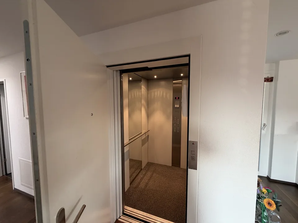 Lichtdurchflutete 4.5-Zimmer-Attikawohnung mit zwei grosszügigen Terrassen in Winterthur
