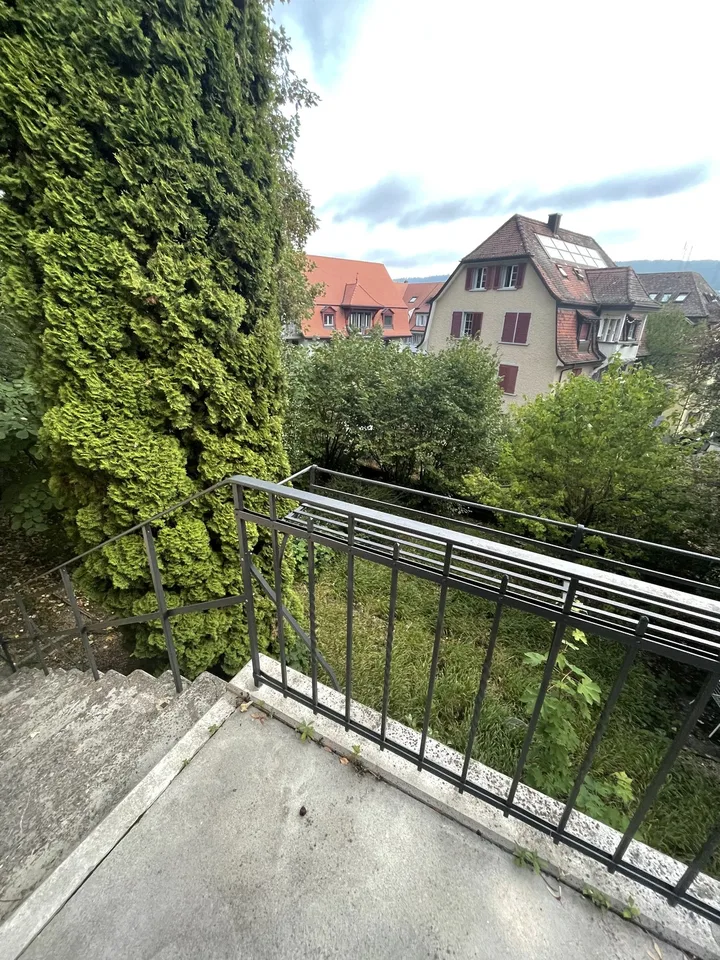 Charmante, ruhige 2-Zimmer-Wohnung am Martinsberg in Baden – 8 Min. zum Bahnhof