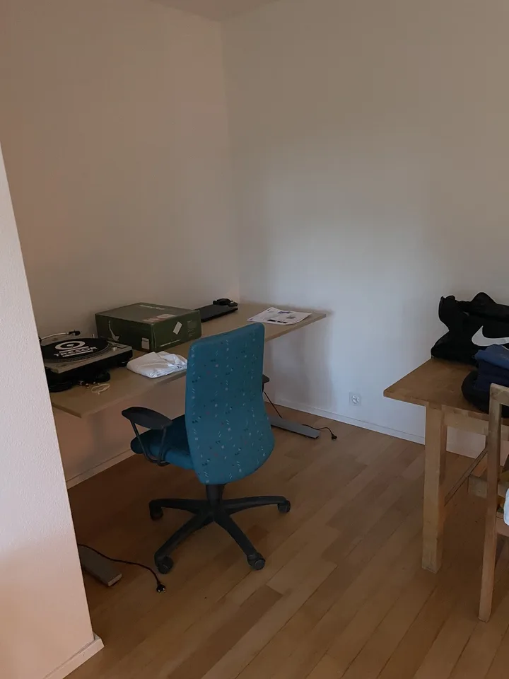 Charmante, ruhige 2-Zimmer-Wohnung am Martinsberg in Baden – 8 Min. zum Bahnhof